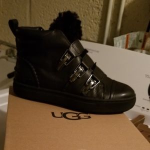 New womens ugg boots size 8